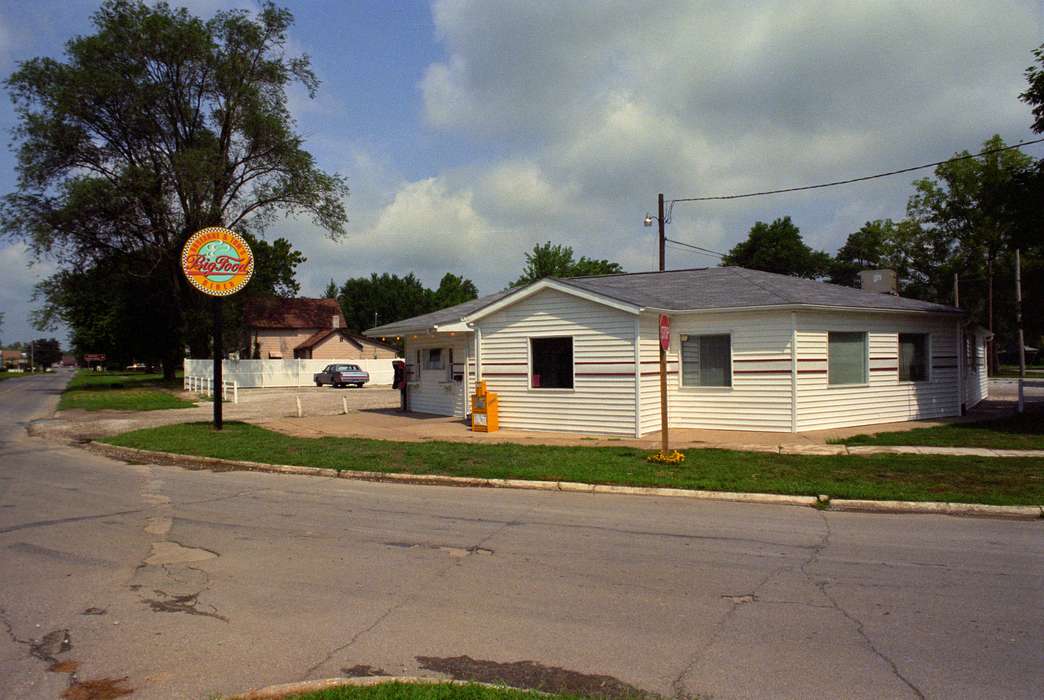 stop sign, restaurant, history of Iowa, diner, Iowa History, Lemberger, LeAnn, Motorized Vehicles, Businesses and Factories, car, Eldon, IA, Iowa, Cities and Towns, sign