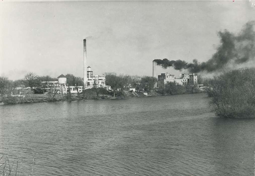 sugar factory, Waverly, IA, history of Iowa, Iowa, Lakes, Rivers, and Streams, smoke, Waverly Public Library, Businesses and Factories, trees, Iowa History, Landscapes, plant