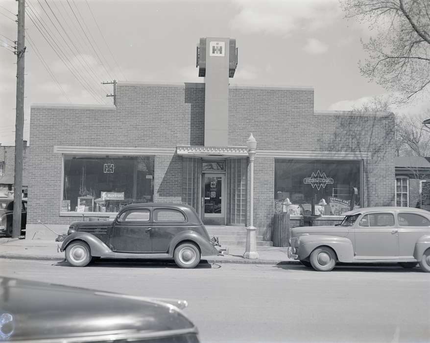 Cities and Towns, storefront, Motorized Vehicles, Iowa History, Waverly Public Library, Iowa, history of Iowa, Businesses and Factories, farm equipment, Waverly, IA, mainstreet, Main Streets & Town Squares