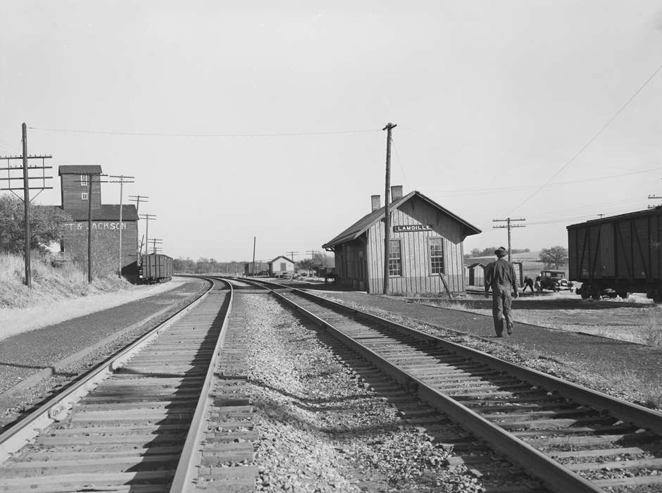 Library of Congress, boxcar, history of Iowa, rail yard, railroad track, Iowa, Train Stations, Iowa History, railroad worker