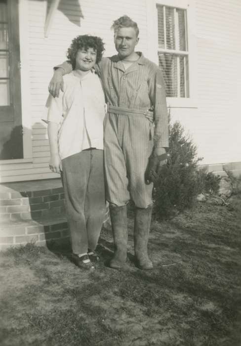 Portraits - Group, history of Iowa, Iowa History, Schon, Mary, Sports, baseball glove, Iowa, Outdoor Recreation, baseball, Homes, Carroll, IA