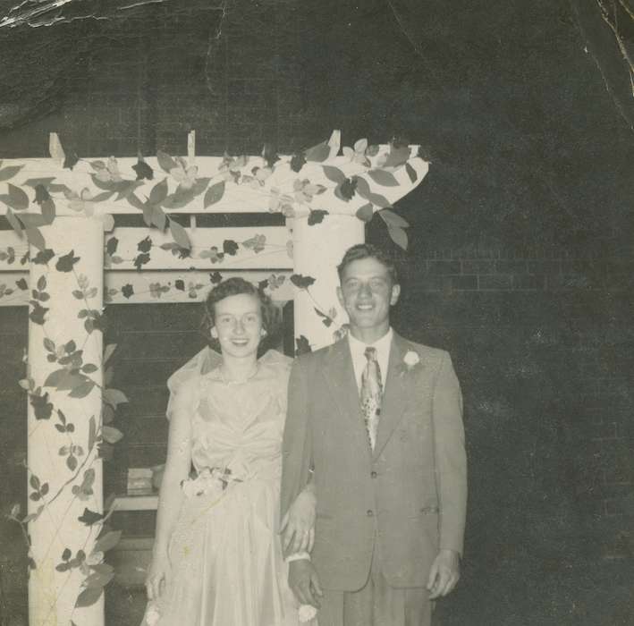 Iowa History, high school, Centerville, IA, Iowa, history of Iowa, Fowler, Wade, Portraits - Group, Schools and Education, prom