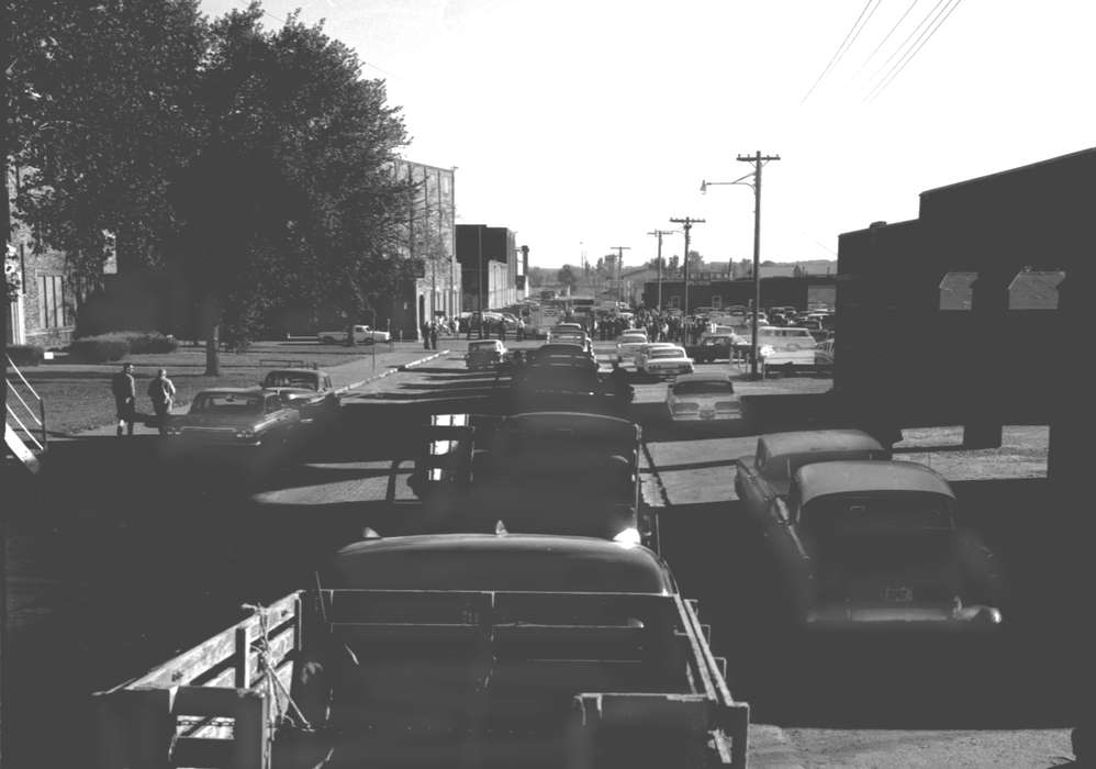 history of Iowa, meat packing plant, Ottumwa, IA, Iowa History, truck, Motorized Vehicles, Businesses and Factories, car, street light, Iowa, Lemberger, LeAnn