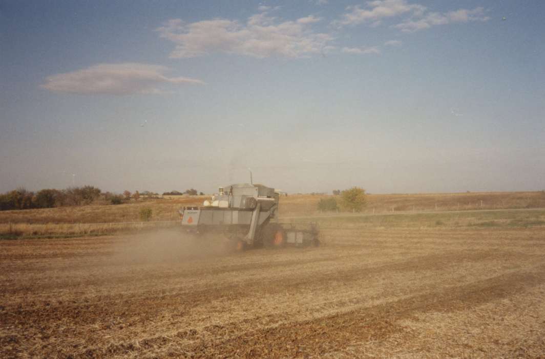 Boylan, Margie, Farming Equipment, history of Iowa, Iowa History, crops, Murray, IA, Iowa, combine
