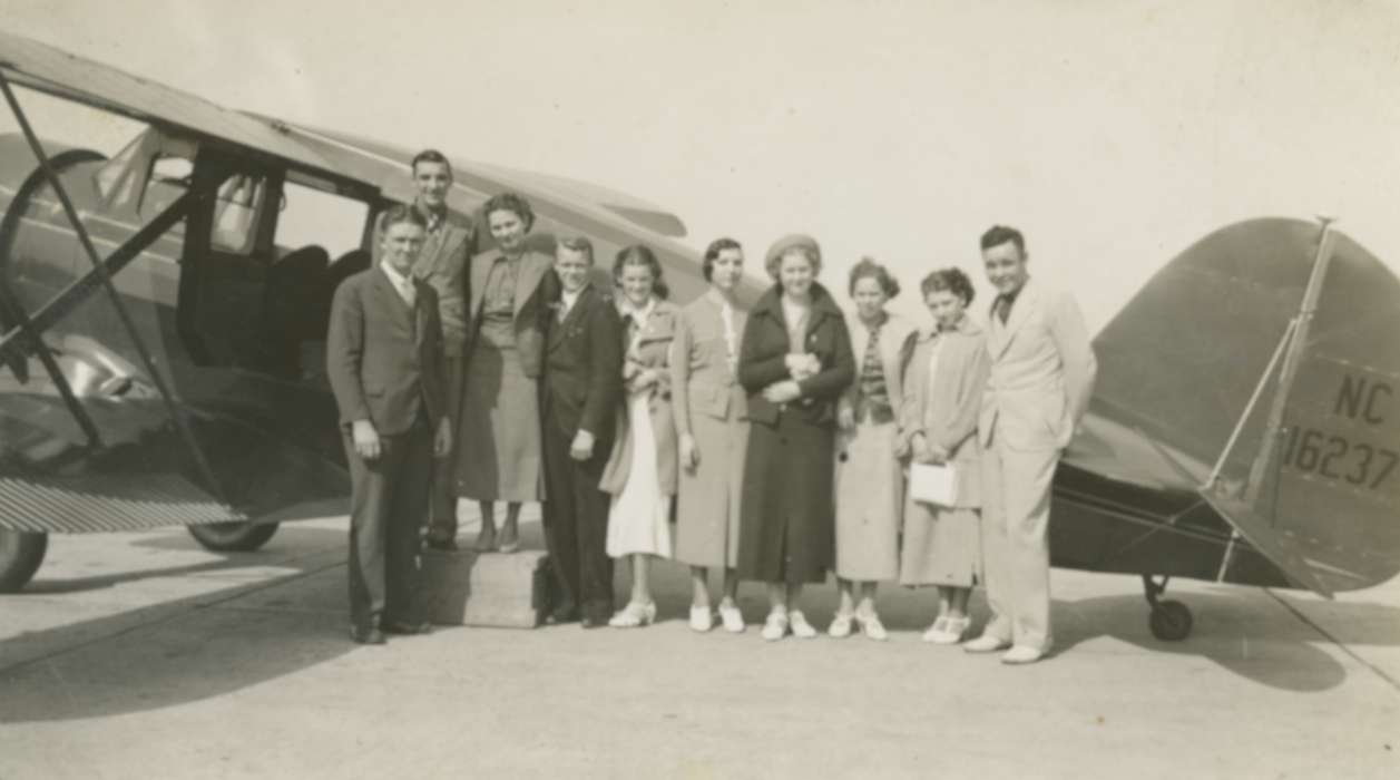 Maharry, Jeanne, Motorized Vehicles, Iowa History, Iowa, history of Iowa, Portraits - Group, Ames, IA, airplane, airport