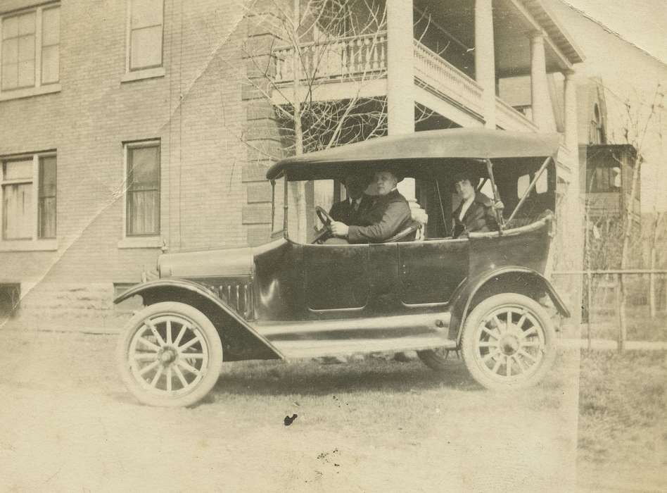 Portraits - Group, history of Iowa, Iowa History, IA, Motorized Vehicles, car, Iowa, model t, Fredericks, Robert