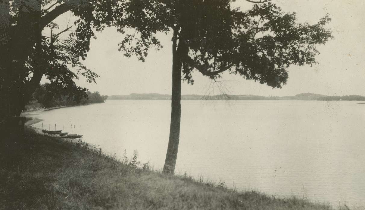 lake, history of Iowa, boats, Iowa History, trees, Lakes, Rivers, and Streams, Iowa, McMurray, Doug, Dobbins, CA