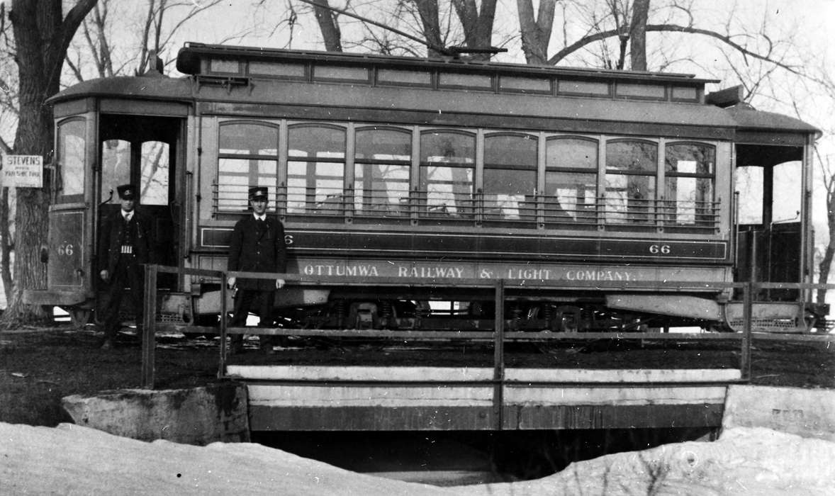 Portraits - Group, history of Iowa, Iowa History, Ottumwa, IA, Winter, Motorized Vehicles, trolley, Iowa, Lemberger, LeAnn, Labor and Occupations