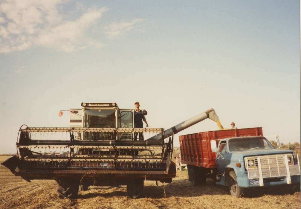 Murray, IA, Iowa History, combine, Iowa, truck, Farming Equipment, Boylan, Margie, history of Iowa