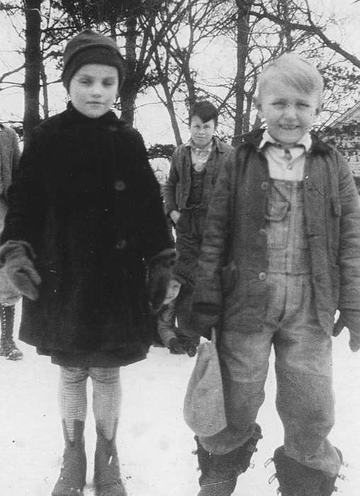 Portraits - Group, history of Iowa, Iowa History, Winter, Horgen, Susan, Iowa, Schools and Education, snow, Mona, IA