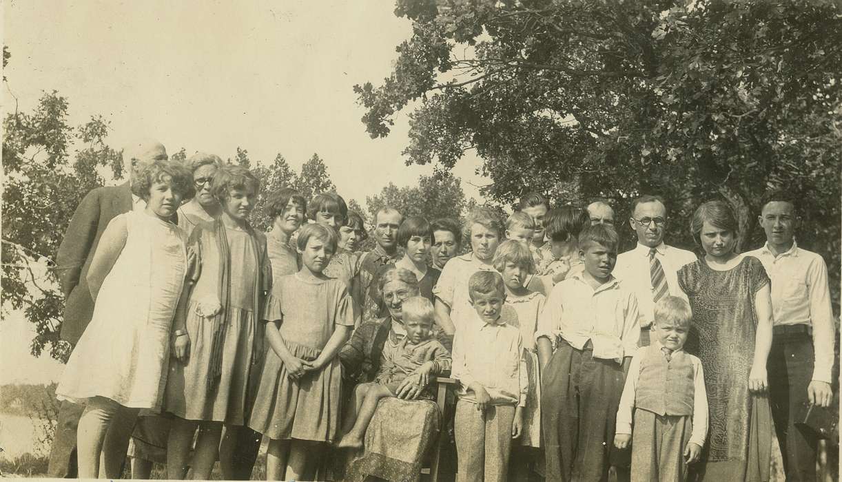 Portraits - Group, history of Iowa, Iowa, IA, Iowa History, Taylor, Marcia, Children
