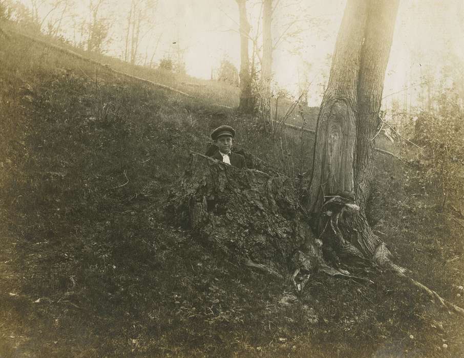 history of Iowa, Iowa History, Iowa, tree, Anamosa, IA, silly, Children, Leisure, Hatcher, Cecilia, Portraits - Individual