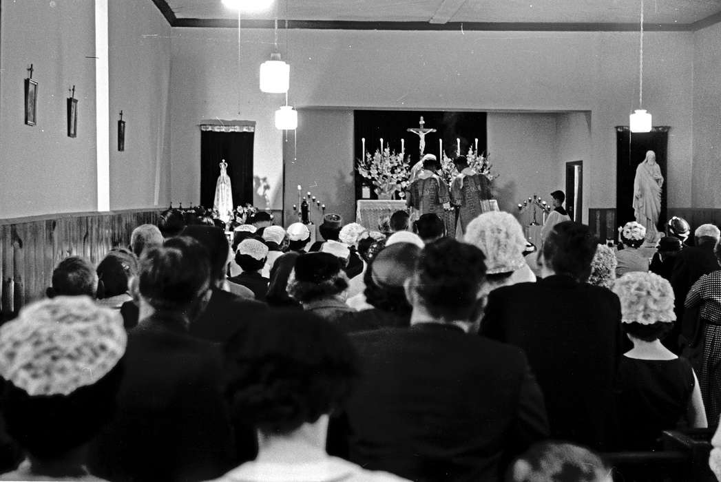 catholic, mass, Iowa History, history of Iowa, Numa, IA, Iowa, Lemberger, LeAnn, church, statue, Religion
