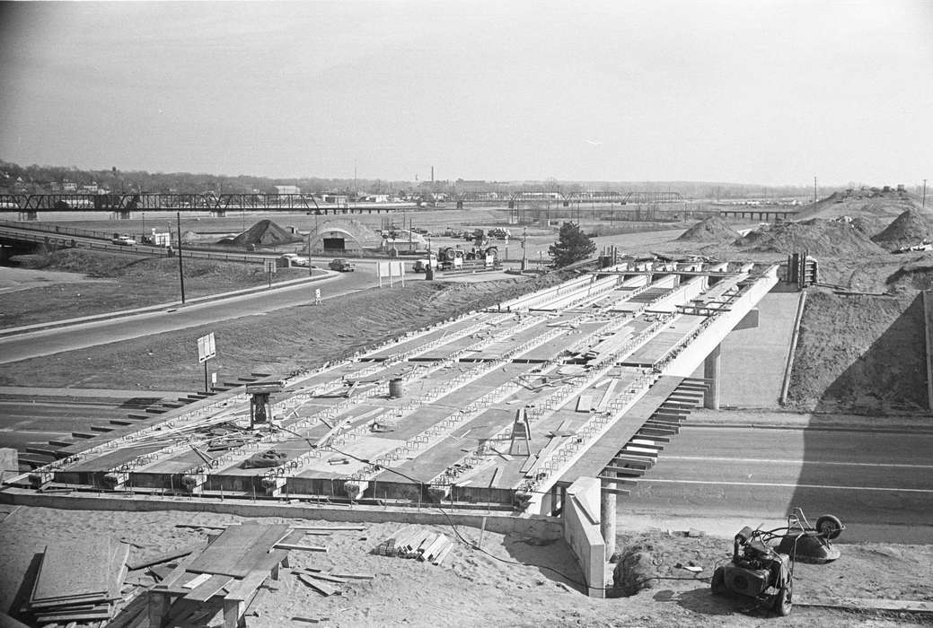 Main Streets & Town Squares, history of Iowa, Iowa History, Ottumwa, IA, Lemberger, LeAnn, Iowa, Cities and Towns, construction