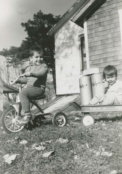 Postville, IA, grass, wagon, Children, Iowa History, Iowa, playing, tricycle, Peck, Dona, smile, history of Iowa, leaves