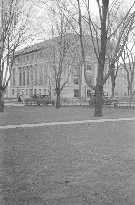 Cedar Falls, IA, history of Iowa, Iowa History, uni, iowa state teachers college, car, UNI Special Collections & University Archives, Iowa, Schools and Education, university of northern iowa, seerley hall