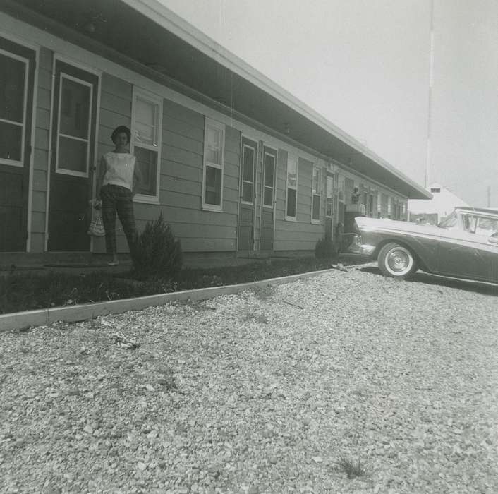 Iowa History, Iowa, history of Iowa, motel, Portraits - Individual, car, Hansen, Viola, USA, Travel