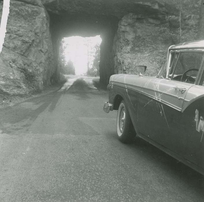 Motorized Vehicles, Iowa History, Iowa, history of Iowa, tunnel, WY, car, Hansen, Viola, Travel