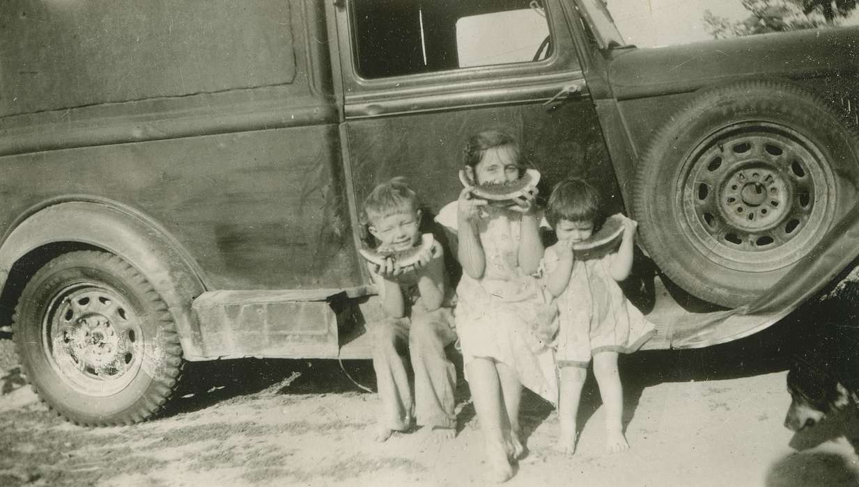 Portraits - Group, history of Iowa, Iowa History, Iowa, Dubuque County, IA, Children, Fredericks, Robert