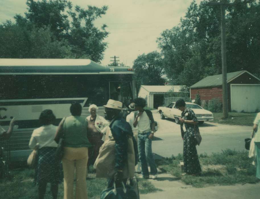 african american, Waterloo, IA, Iowa History, Iowa, Motorized Vehicles, Civic Engagement, Henderson, Jesse, bus, history of Iowa, People of Color