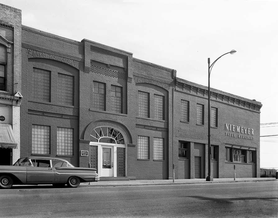 Businesses and Factories, parking meter, street light, car, storefront, Iowa History, Iowa, Motorized Vehicles, Lemberger, LeAnn, Ottumwa, IA, history of Iowa