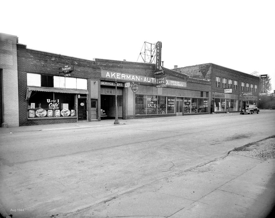 Businesses and Factories, Cities and Towns, Iowa History, Iowa, auto shop, Motorized Vehicles, cafe, Lemberger, LeAnn, Ottumwa, IA, Main Streets & Town Squares, history of Iowa