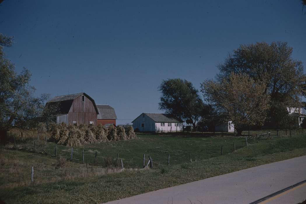 blue, haystack, green, Iowa History, Barns, Iowa, IA, Farms, Sack, Renata, fence, history of Iowa