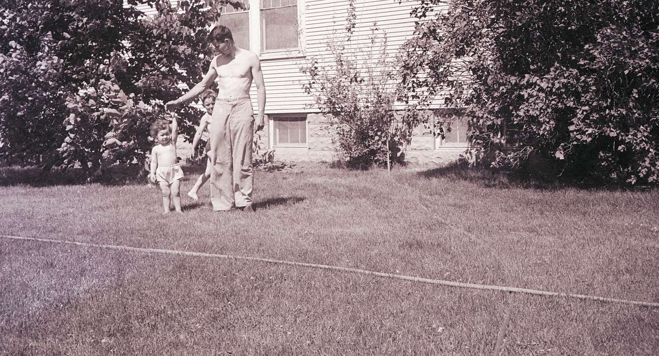 Portraits - Group, history of Iowa, Iowa History, Families, Orange City, IA, Iowa, Lyon, Howard, Homes, Children, hose