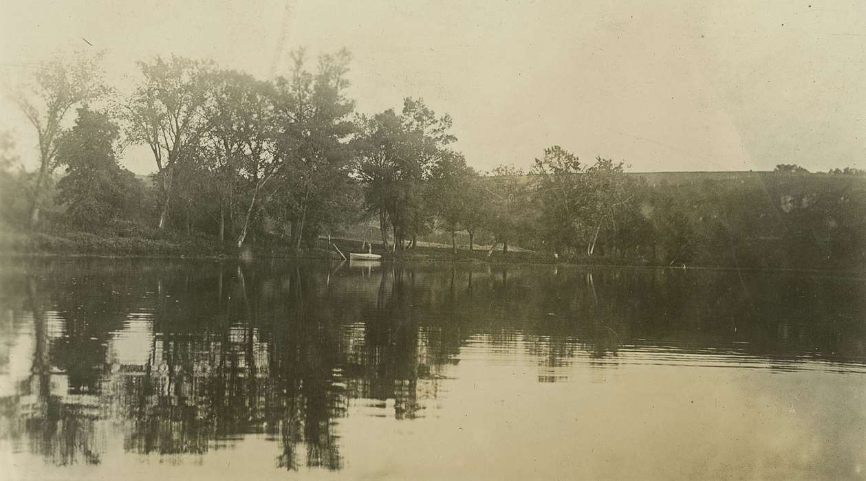 Anamosa, IA, history of Iowa, boat, Iowa, Lakes, Rivers, and Streams, Iowa History, Hatcher, Cecilia, river, Landscapes, reflection