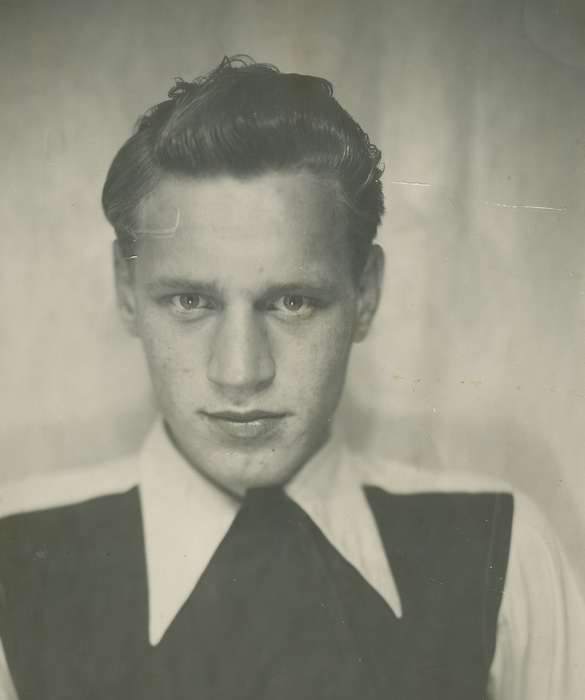 Portraits - Individual, Iowa History, IA, Fink-Bowman, Janna, Iowa, history of Iowa
