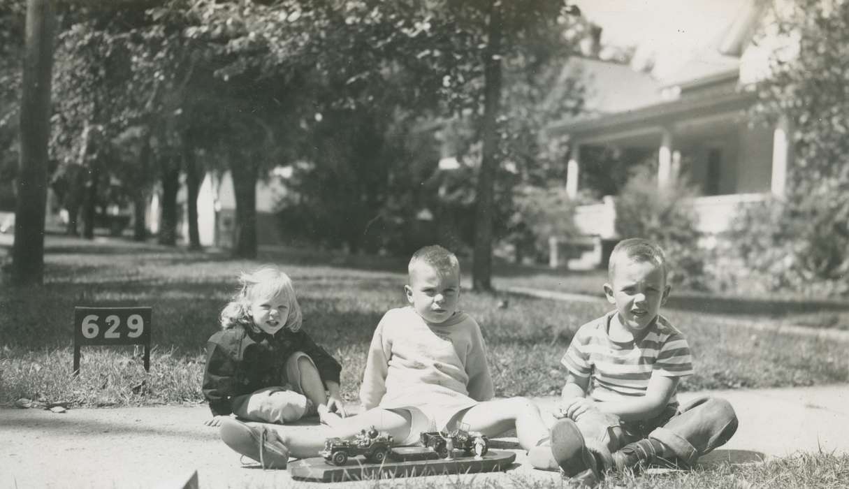 Portraits - Group, toys, Iowa History, Iowa, USA, play, McMurray, Doug, Children, history of Iowa