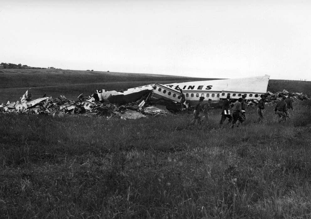 history of Iowa, plane, Iowa History, Wrecks, Motorized Vehicles, Unionville, MO, airplane, crash, Iowa, Lemberger, LeAnn