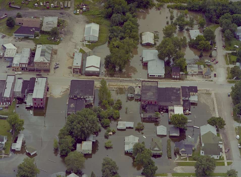 Floods, neighborhood, Iowa History, history of Iowa, Lemberger, LeAnn, Businesses and Factories, Eldon, IA, water, Aerial Shots, Iowa, Cities and Towns