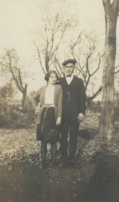 Portraits - Group, skirt, history of Iowa, Iowa History, woman, couple, man, Spilman, Jessie Cudworth, Iowa, USA