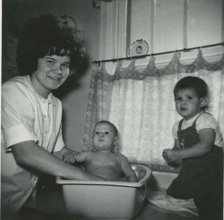 baby, Corbin, Kim, bath, Iowa History, Children, Iowa, history of Iowa, Portraits - Group, kitchen, Homes, Davenport, IA