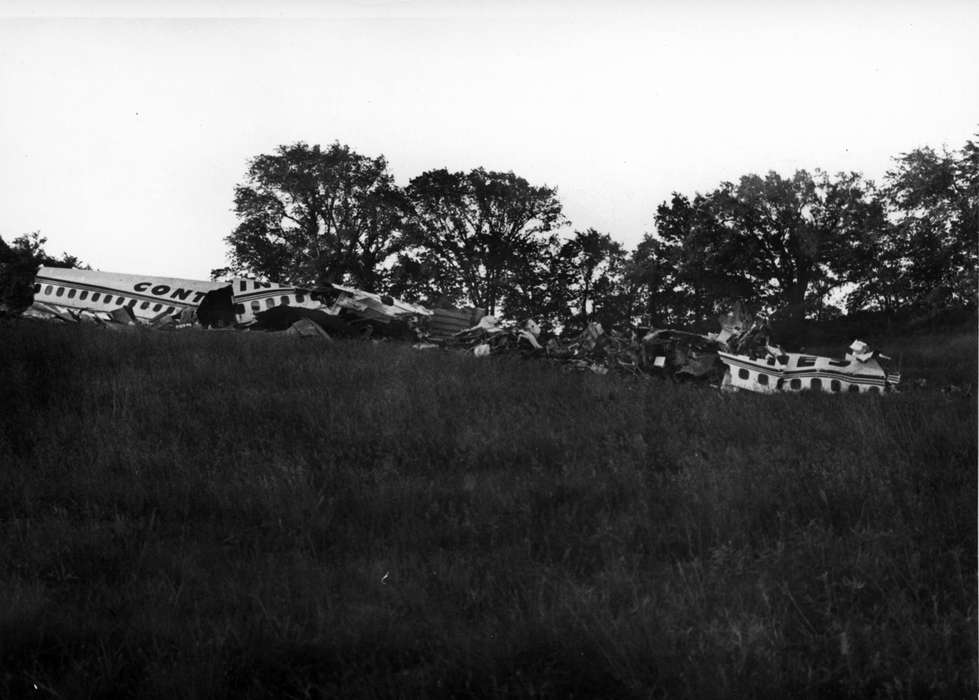 history of Iowa, plane, Iowa History, Wrecks, Motorized Vehicles, Unionville, MO, airplane, crash, Iowa, Lemberger, LeAnn
