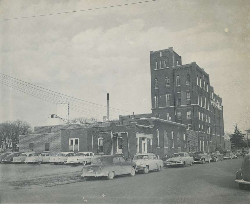 history of Iowa, mercury, Iowa History, pontiac, Motorized Vehicles, Businesses and Factories, ford, brick building, chevrolet, car, plymouth, waverly brewing company, Waverly, IA, oldsmobile, Iowa, correct date needed, Waverly Public Library