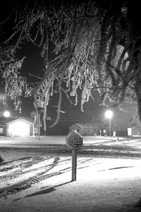 Cities and Towns, Iowa History, Iowa, Lemberger, LeAnn, road, Ottumwa, IA, house, Winter, snow, history of Iowa, sign