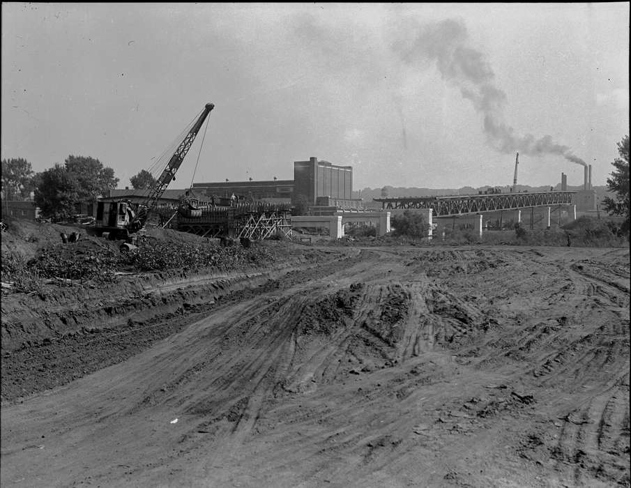 crane, bridge, Iowa History, Ottumwa, IA, history of Iowa, Lemberger, LeAnn, Motorized Vehicles, smokestack, Iowa, Cities and Towns, dirt, construction