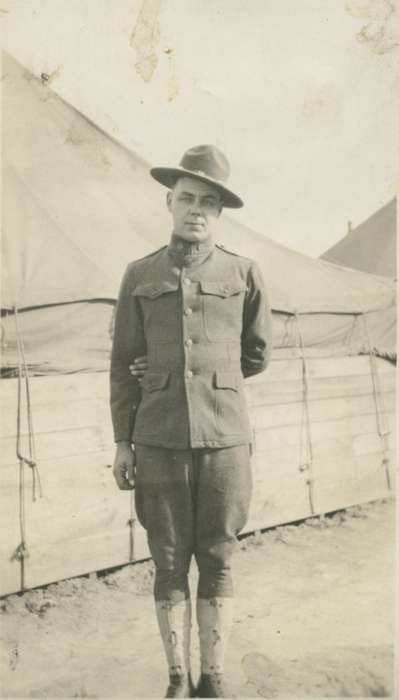 Military and Veterans, Iowa History, Iowa, history of Iowa, wwi, Portraits - Individual, army, Moore, Merlin, uniform