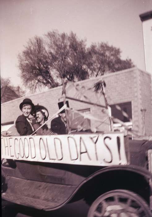 Lyon, Howard, Fairs and Festivals, Motorized Vehicles, Iowa History, Iowa, history of Iowa, parade, Orange City, IA