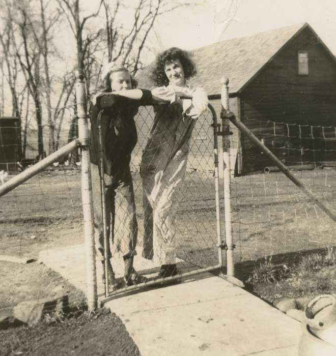 Portraits - Group, history of Iowa, Iowa History, Mortenson, Jill, Iowa, fence, Farms, Ackley, IA