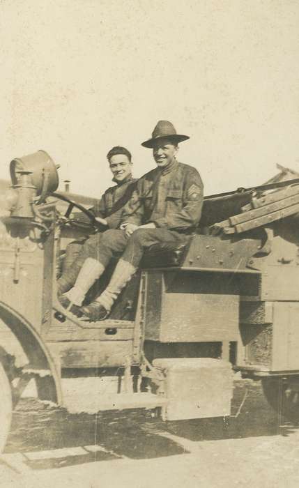 Motorized Vehicles, Military and Veterans, Iowa History, Iowa, history of Iowa, Portraits - Group, army, uniform, Spilman, Jessie Cudworth