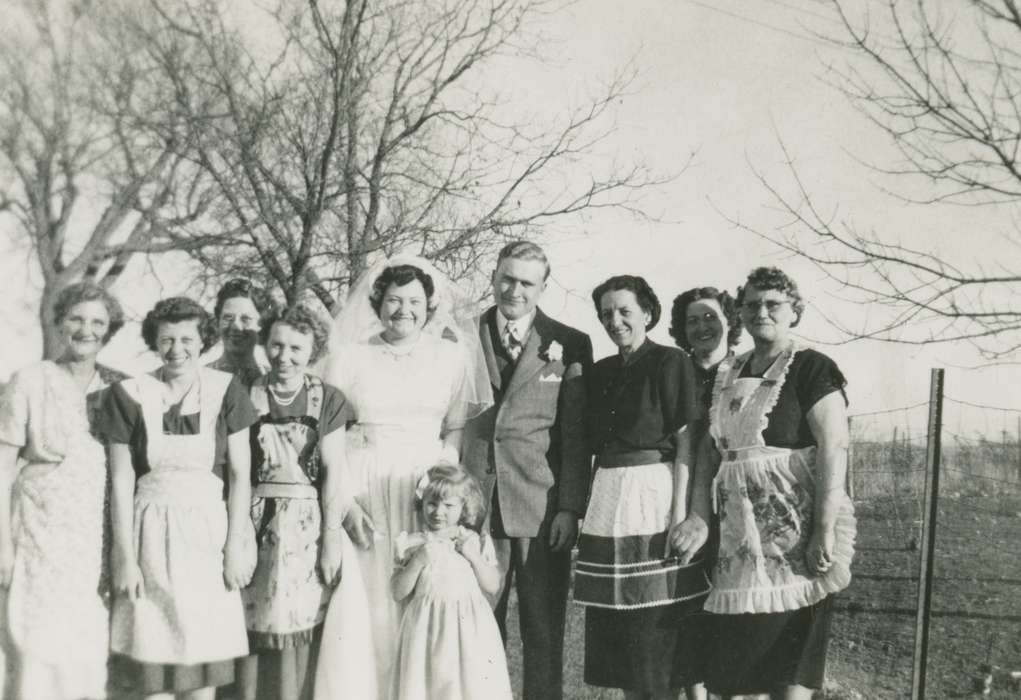 bride, Weddings, history of Iowa, groom, Iowa, Families, Carroll, IA, Schon, Mary, Labor and Occupations, Children, Iowa History, Portraits - Group