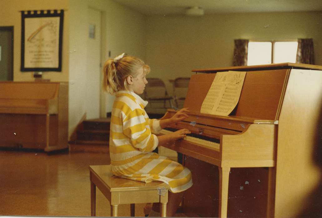 Reinbeck, IA, history of Iowa, Iowa, piano, Iowa History, Children, East, Lindsey