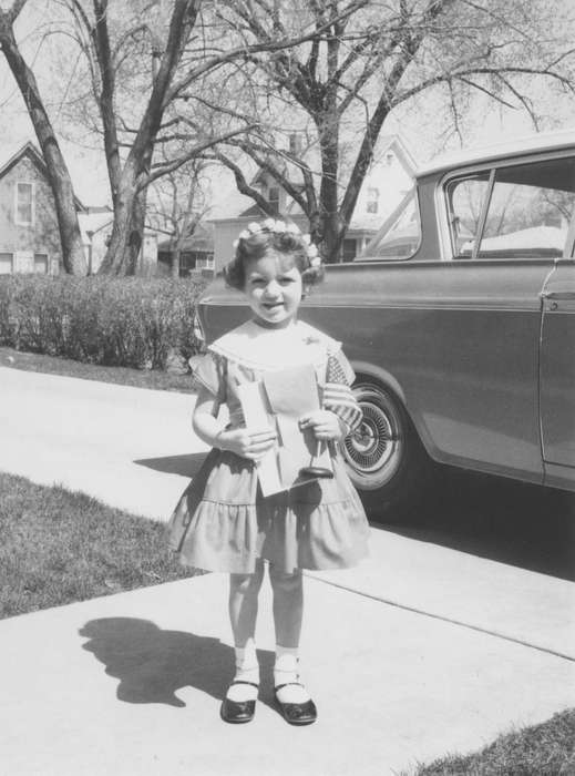 history of Iowa, Iowa History, Motorized Vehicles, Civic Engagement, car, Iowa, Feeney, Mary, Davenport, IA, Children, Portraits - Individual