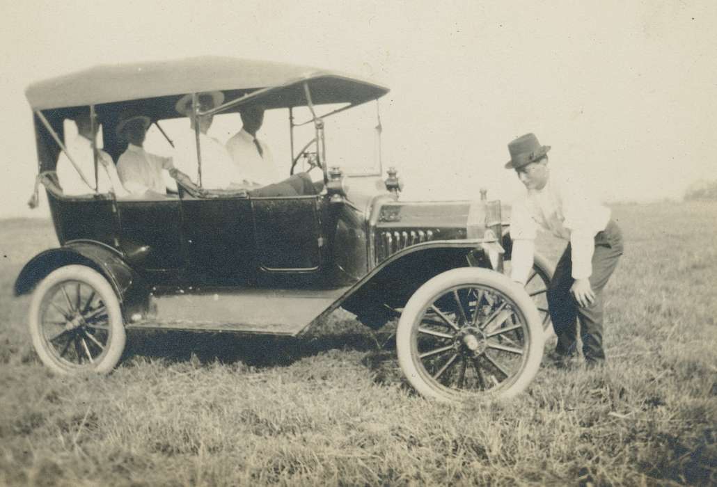 Iowa, USA, car, passenger, history of Iowa, Motorized Vehicles, Spilman, Jessie Cudworth, Iowa History