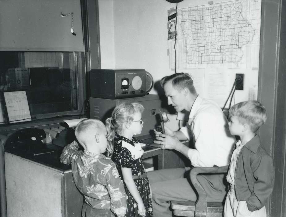 history of Iowa, Iowa History, IA, children, phone, man, Iowa, Children, Waverly Public Library, Labor and Occupations