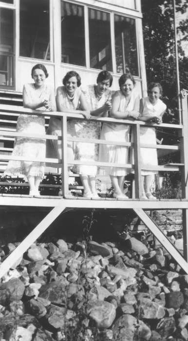 Portraits - Group, history of Iowa, Spirit Lake, IA, Iowa History, Suarez, Christine, girls, friends, beach, Iowa, Leisure