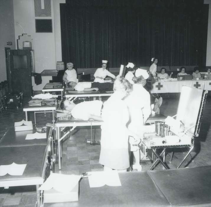 history of Iowa, nurses, red cross, Iowa History, blood drive, Civic Engagement, Iowa, Waverly Public Library